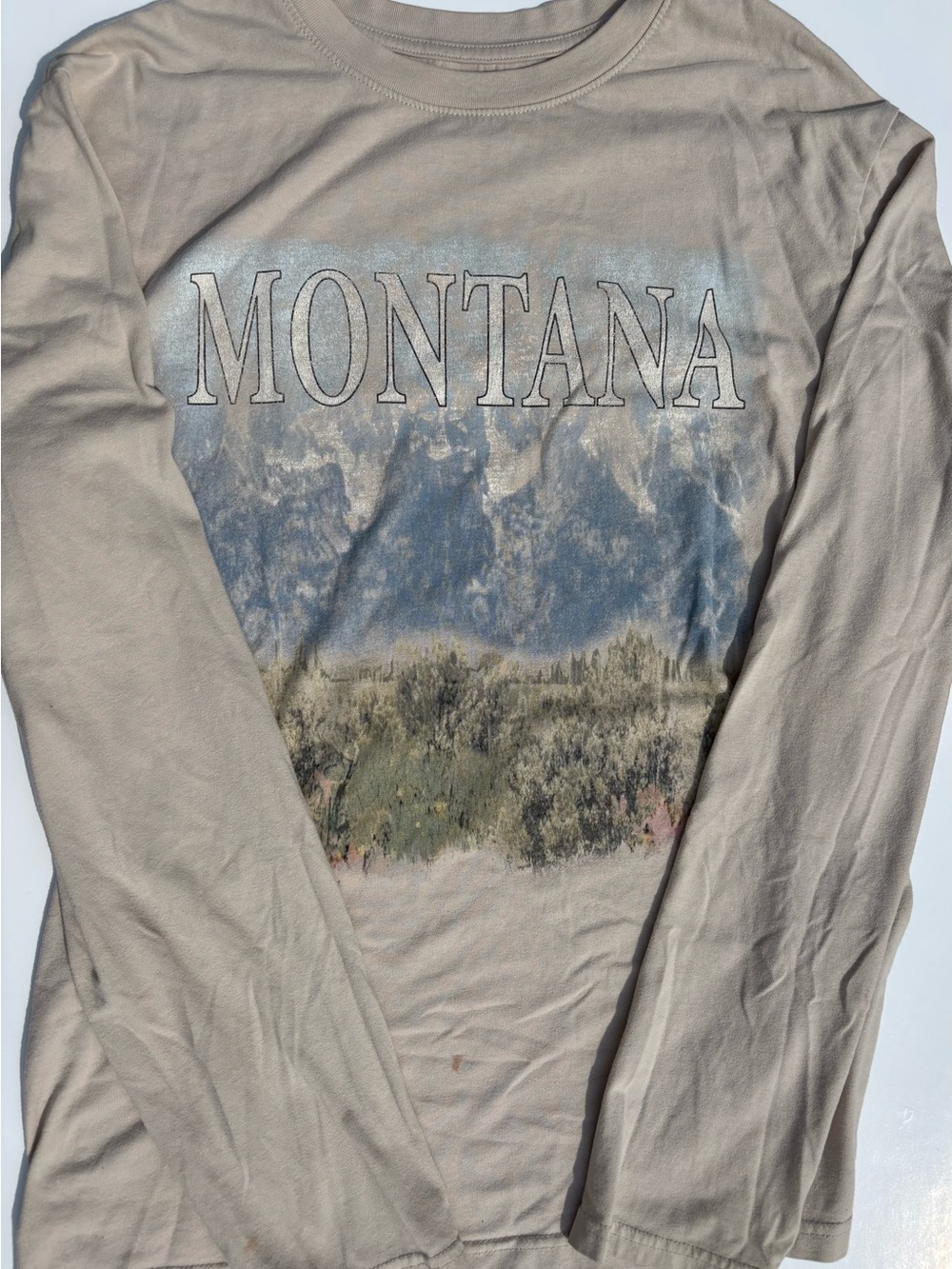 Montana Mountain Graphic Long sleeve shirt Beige